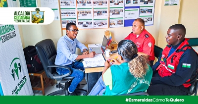 Alcaldía Ciudadana de Esmeraldas a través de la Casa Municipal de la Juventud, mantuvieron reunión con el Comandante del Cuerpo de Bomberos