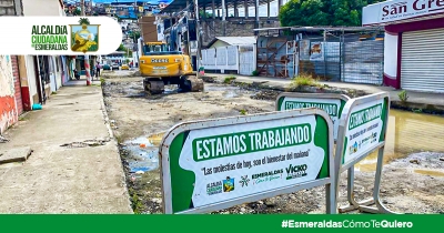 Proceso de reposición de tuberías del colector de aguas residuales de la calle Gran Colombia